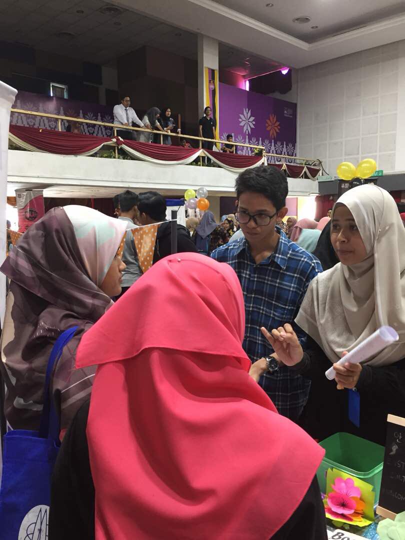 eaccUiTMT's tweet photo. Thankyou for coming to our booth yesterday 🌸 https://t.co/pracOpmMgR