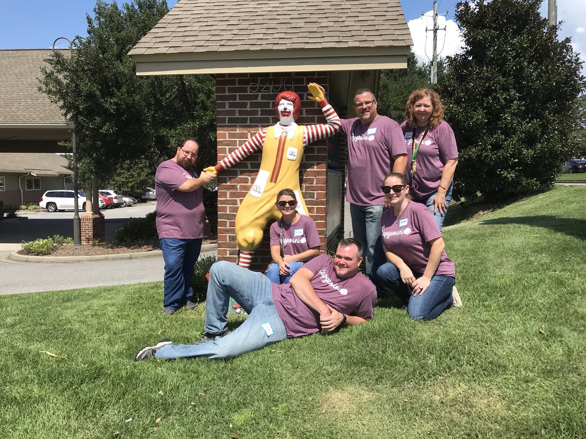 isoldeGulf's tweet photo. #Life@Capgemini
#CapgeminiCares
#CapgeminiNA
#CapgeminiPNS
@lauren_sanne @CapgeminiP Volunteering at Ronald McDonald House Pensacola. A great day thank you to all that participated https://t.co/10aVFXXGmc