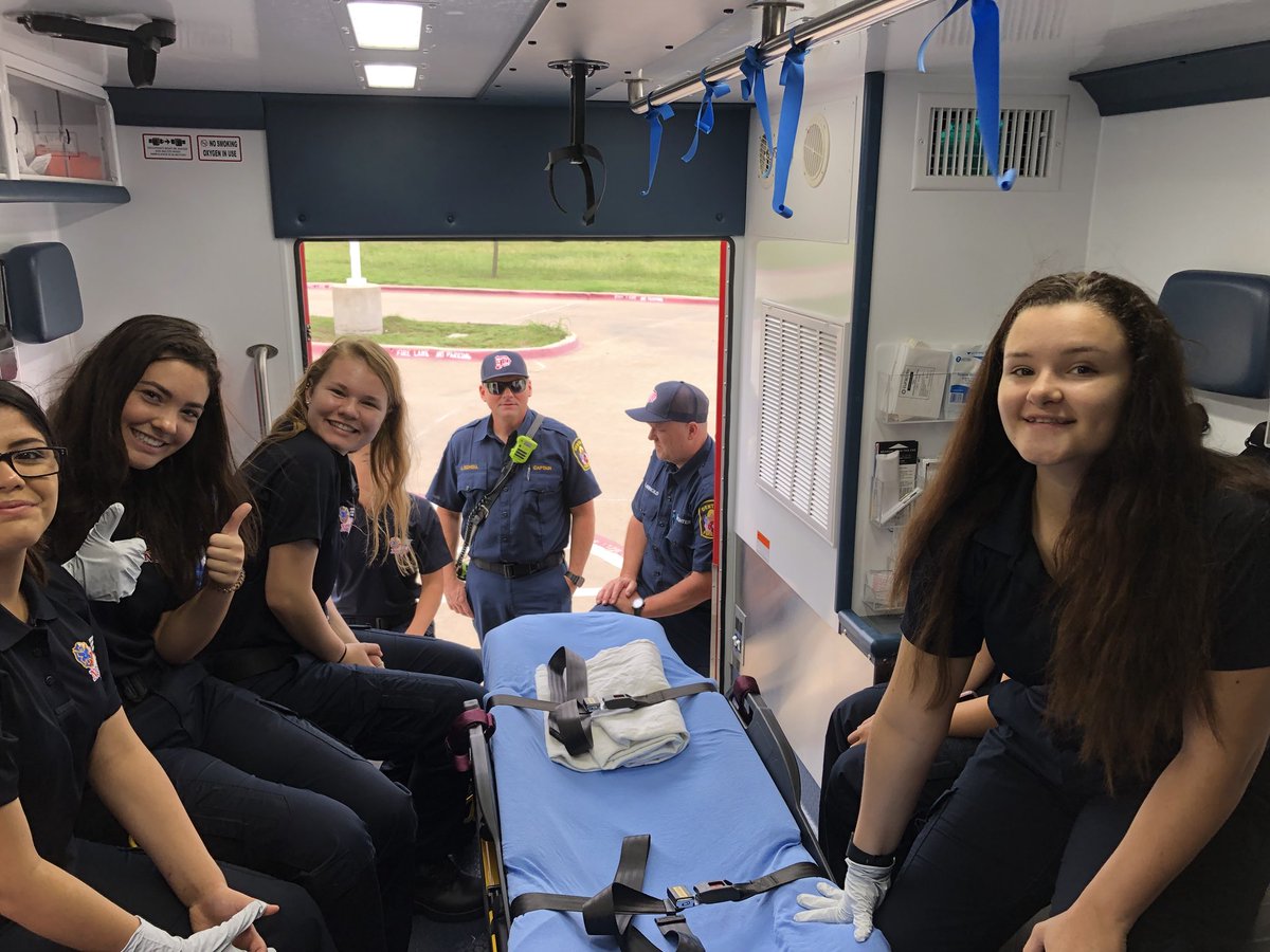 EMT_ATC's tweet image. Denton Fire Department Engine 4 &amp;amp; Med 4 came out today too! @DentonATC @ctedentonisd @dentonisd @cityofdentontx #ems #emtstudents #DentonISDDelilvers