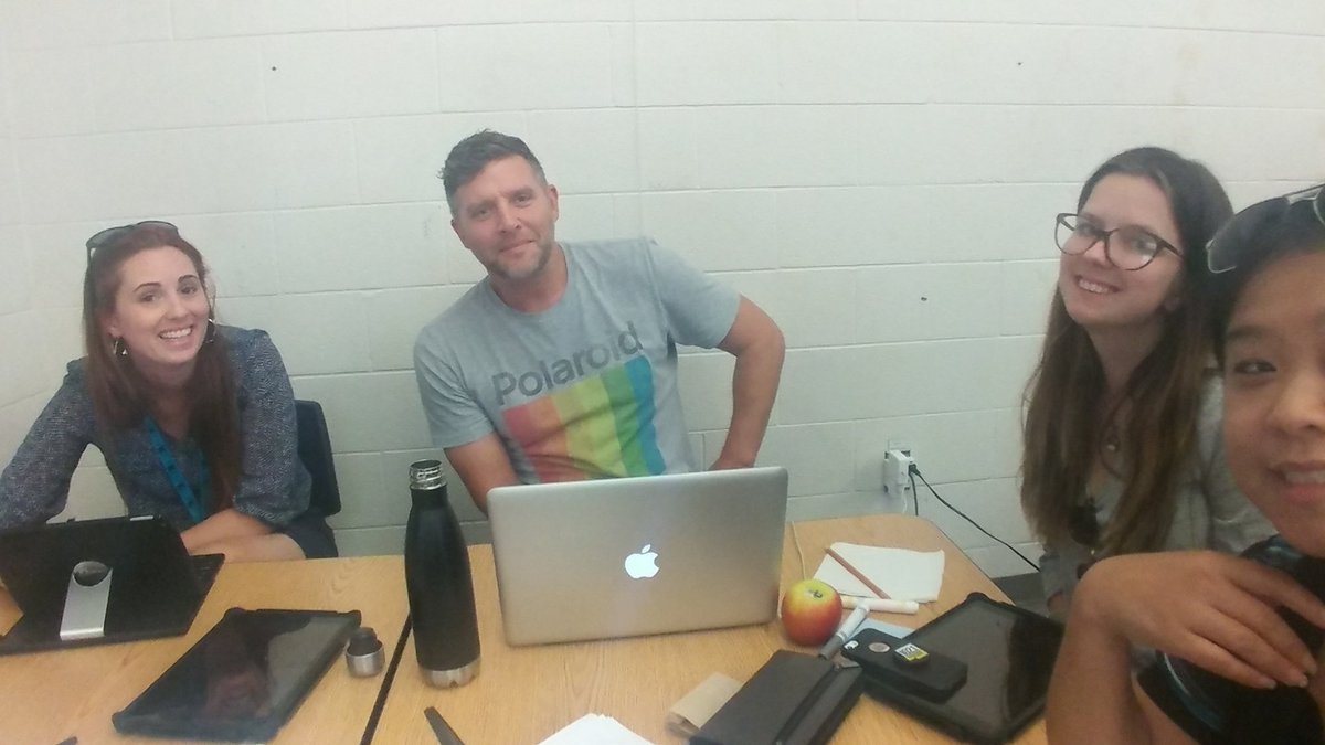 LearnwithMsLo's tweet photo. Enjoy your day off @QueenMary_HWDSB students, while your teachers &amp; extended staff work hard at learning for you! #pdday #professionaldevelopment #learning #exploring #onehourlunch #teachersatwork https://t.co/7vvqcaJXmK