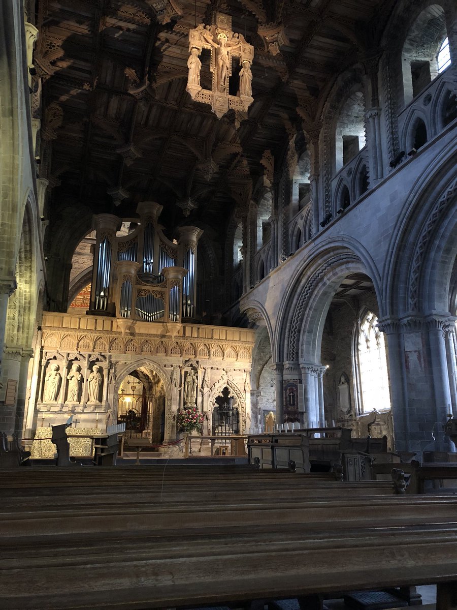 StDavidsCath's tweet photo. The duteous day now closeth,
Each flower and tree reposeth,
Shade creeps o’er wild and wood:
Let us, as night is falling,
On God our Maker calling,
Give thanks to Him, the Giver good. #evensong #emptycathedral #everybodygone https://t.co/9bE3fanhxD