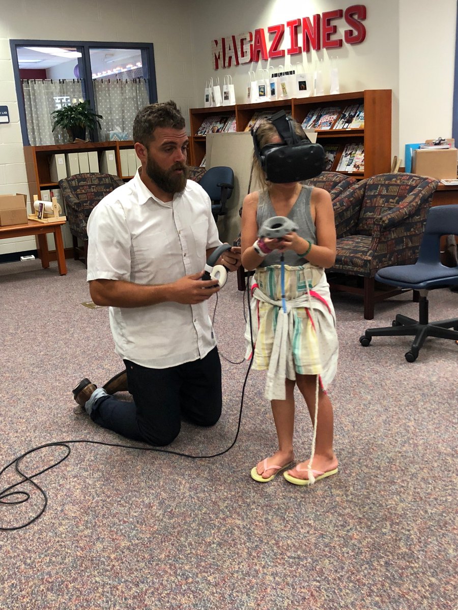 libraryfishlnhs's tweet photo. Franklin 1st-grade takes a spacewalk with VR while studying space in the LMC. Excited to introduce VR into more learning opportunities! #lpsleads @LPSFranklinElem https://t.co/5HoNXUuT60
