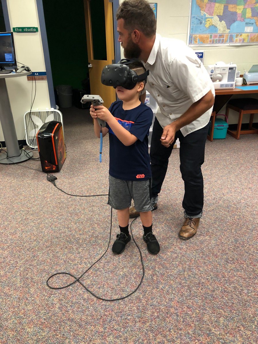 libraryfishlnhs's tweet photo. Franklin 1st-grade takes a spacewalk with VR while studying space in the LMC. Excited to introduce VR into more learning opportunities! #lpsleads @LPSFranklinElem https://t.co/5HoNXUuT60