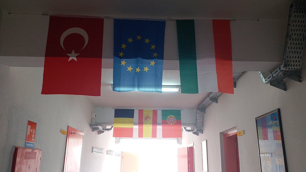 ComServGerze's tweet photo. Our team, school are almost ready!! 3rd Project meeting in GERZE! @ComServ16 https://t.co/zjodOgl5qZ