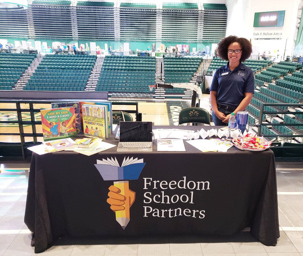 FSP_Charlotte's tweet photo. Hey @unccharlotte Fall Career and Internship Fair. We’re at table 144. Come by and learn more about our summer internship opportunities! #15summers https://t.co/jfzOA3hpOR