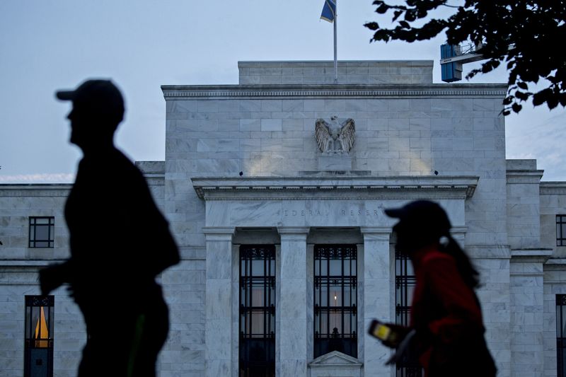 CharlesMuhammad's tweet photo. #Fed Likely to Push Aside #Recession Worry in Unveiling 2021 View via @SteveMatthews12 #PeterHooper @DeutscheBankAG @federalreserve @RayDalio #BenBernanke #FOMC
https://t.co/EgGgvyqXyA https://t.co/50MmgfnR84