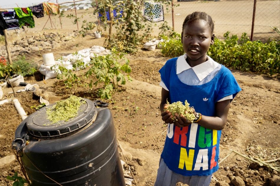 gaurisalokhe's tweet image. Thanks to @FAO's Junior Farmer Field training course in her school, 11 year-old Dimiana is now striving to be a farmer. 

buff.ly/2NZm3rO #WFD2018 #ZeroHunger