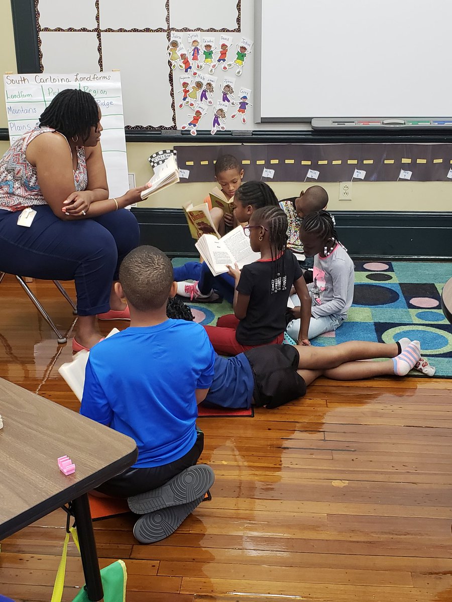 R2S_Lit_Coach's tweet photo. 3rd grade book clubs were rocking this morning!! #ModelClass #LeopardsRule #AllEyesOnText #DeepDiscussions #Read2Succeed @LoganLeopards @kimberlyn1980 @dr_sonyaarchie https://t.co/7kzD4VIyhg