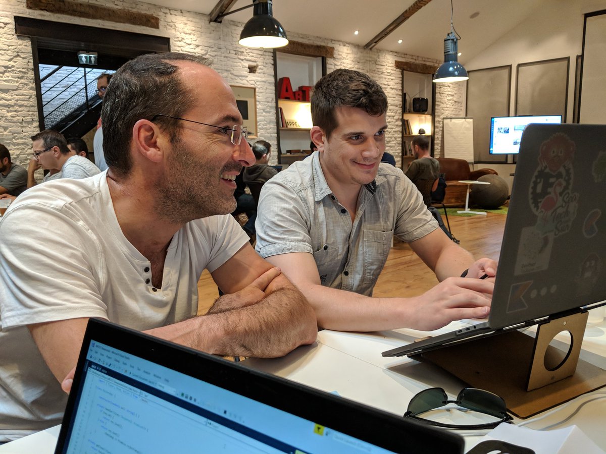 StephRagazzi's tweet image. Tout proche de la fin du défi #mktd7 trop facile avec #StencilJS 😁 surtout quand on bosse avec @alexandre_del31 et @gdebunne 👍