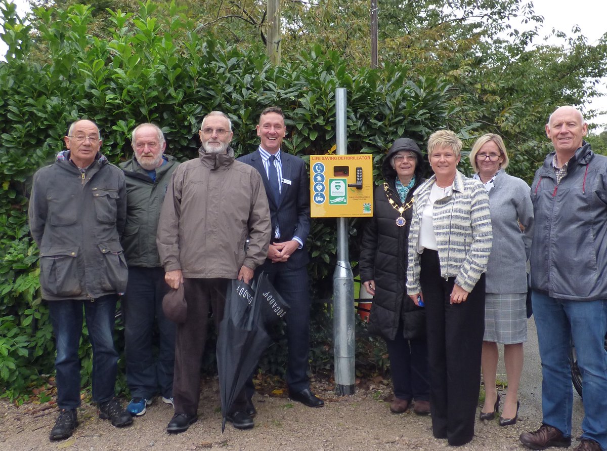 EuxtonCouncil's tweet photo. Joining forces to provide a life-saving device…

Jumping at the prospect of this community project, the local council, hospital and nursing home all got together to provide a life-saving public defibrillator site in Euxton. Read all here https://t.co/OpjiRwHAaA https://t.co/tvMCesVTHr