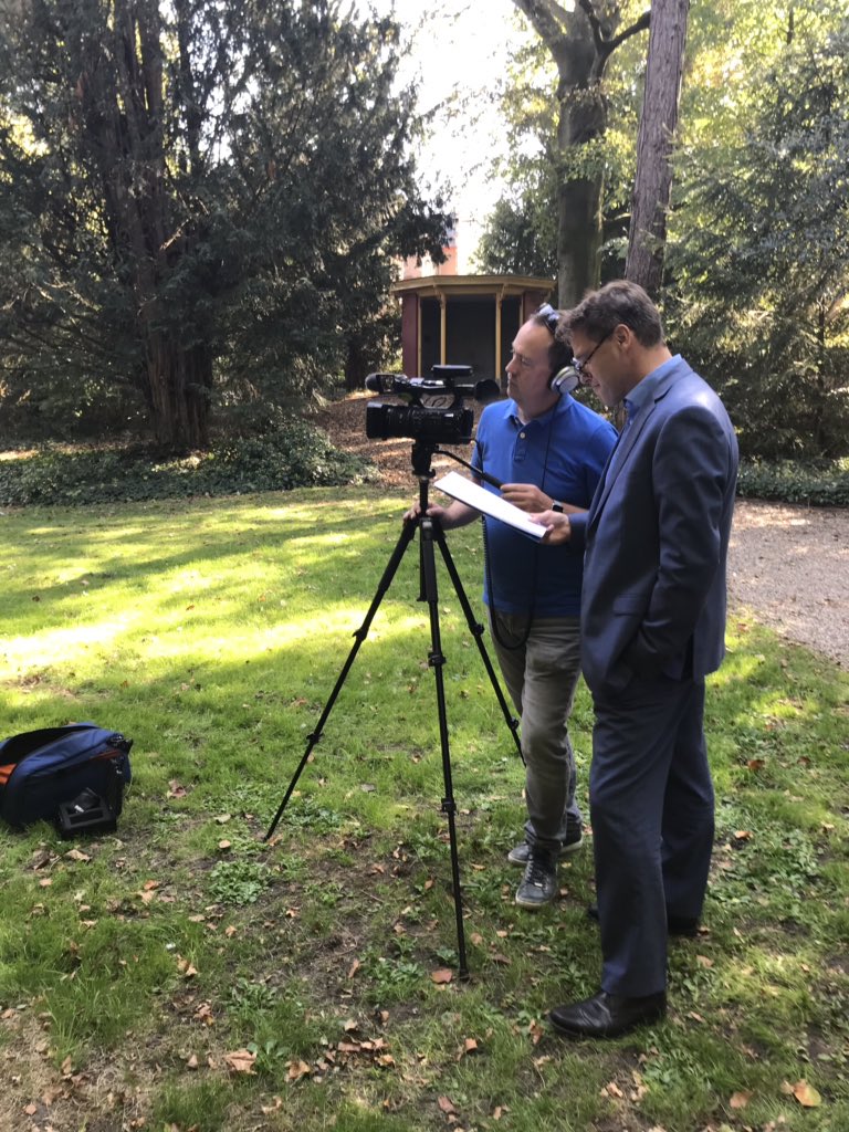 HugoGroenewegen's tweet photo. Wij zijn begonnen met het opnemen van #testimonials met klanten. Gisteren de eerste! Wat mooi om te doen en natuurlijk ook om te horen hoe onze klanten het ervaren. #trots #samenwerken #teambegeleiding #organisatieontwikkeling #talentprogramma #conflictbegeleiding https://t.co/A37jBLv76a