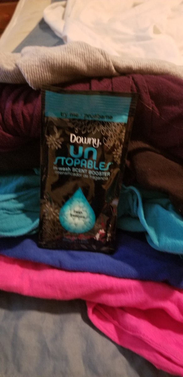 Scangirlone's tweet photo. downy Unstopables keeping my clothes fresh for 12weeks.  @Unstopables, #FeistyFreshness, #GotItFree https://t.co/oBXy0hBfYv