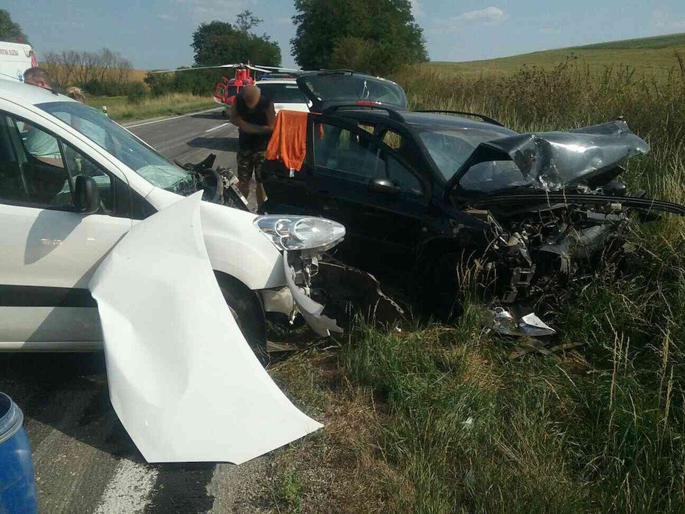 houskaml's tweet photo. Spravedlnost ⚖ je slepá ... 
Svědek všechno viděl, ale ničemu nerozumí. Znalec všemu rozumí, ale nic neviděl. Já jsem nic neviděl, ničemu nerozumím, ale mám o všem rozhodnout...
Tak si říkám "Lepší nepotrestat skutečné viníky, než trestat nevinné" 
 #spravedlnostjeslepa #doprava https://t.co/7RatSeVw6A