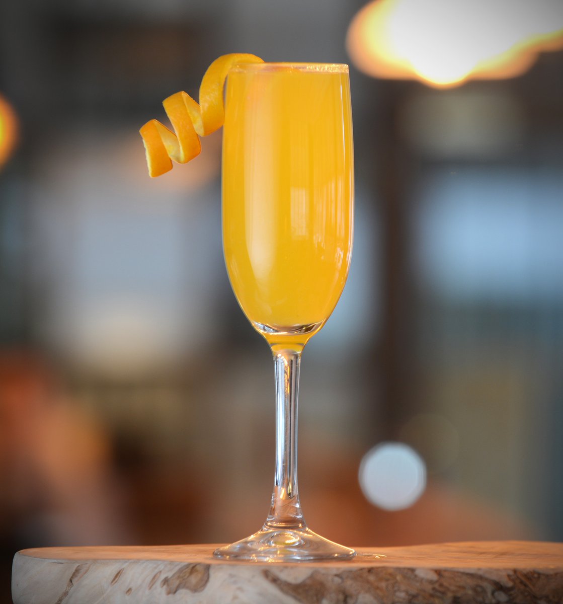 It's been almost a week since we had Bellinis with our breakfast, so we're definitely ready to rectify that at Brunch this weekend! You're welcome to join us!😉🍹#BrunchatBroyage #brunch #cocktails #cocktailtime