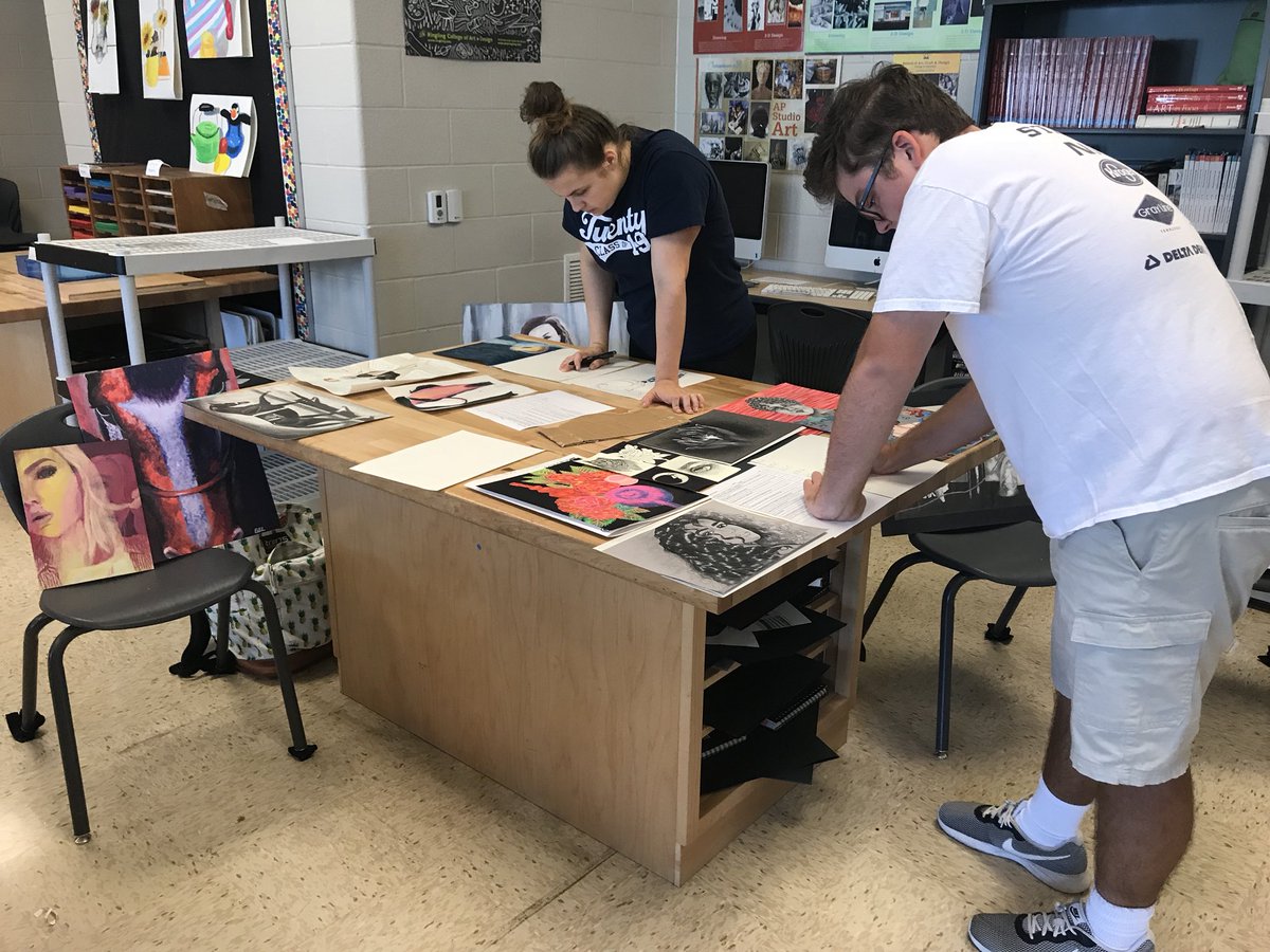 witherowart's tweet photo. @chsapstudioarts became peer reviewers for the AP Portfolio. @chsapstudioarts @CHSLionNation https://t.co/ZIx8pST3jo