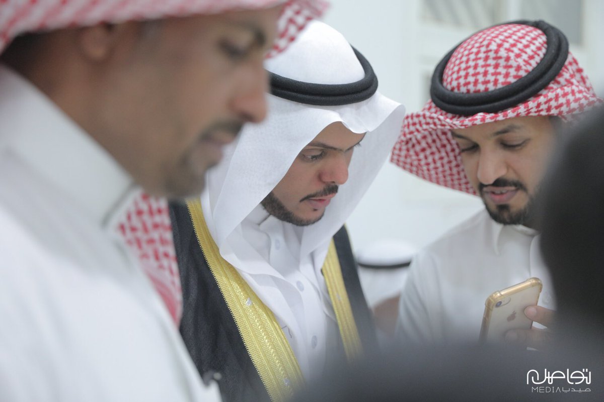 تغطية | 📷

زواج الاستاذ: محمد بن فهد القنيصي  

twasul34.com/2018/09/21/352…

تصوير :<a href="/Yousif_Abdallah/">يوسف النقيثان</a>