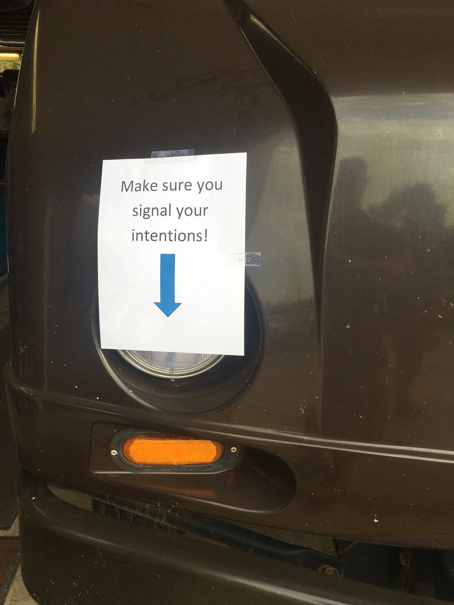 dmccoyups's tweet photo. @CP_UPSers  3Rs, we reminded drivers use blinkers to signal their intentions, this is what they saw as they came in https://t.co/LbLQfDWRqa