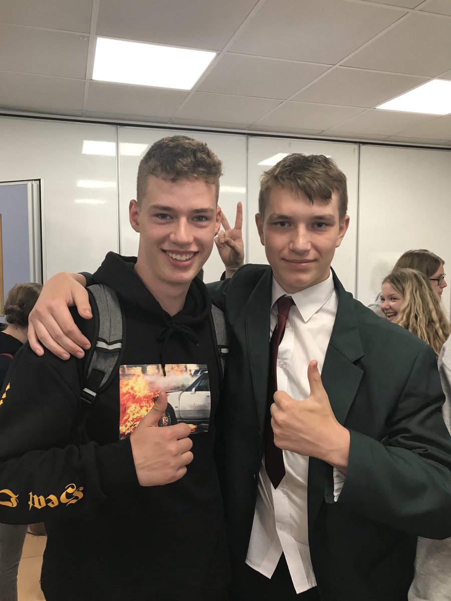 MFLbwood's tweet photo. A fond farewell to our German friends! The Exchange is now over but hopefully lifelong friendships have been made! Gute Fahrt! βοΈ #GerExch2018 https://t.co/qsamHGakF1