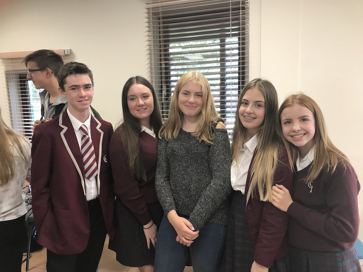 MFLbwood's tweet photo. A fond farewell to our German friends! The Exchange is now over but hopefully lifelong friendships have been made! Gute Fahrt! βοΈ #GerExch2018 https://t.co/qsamHGakF1