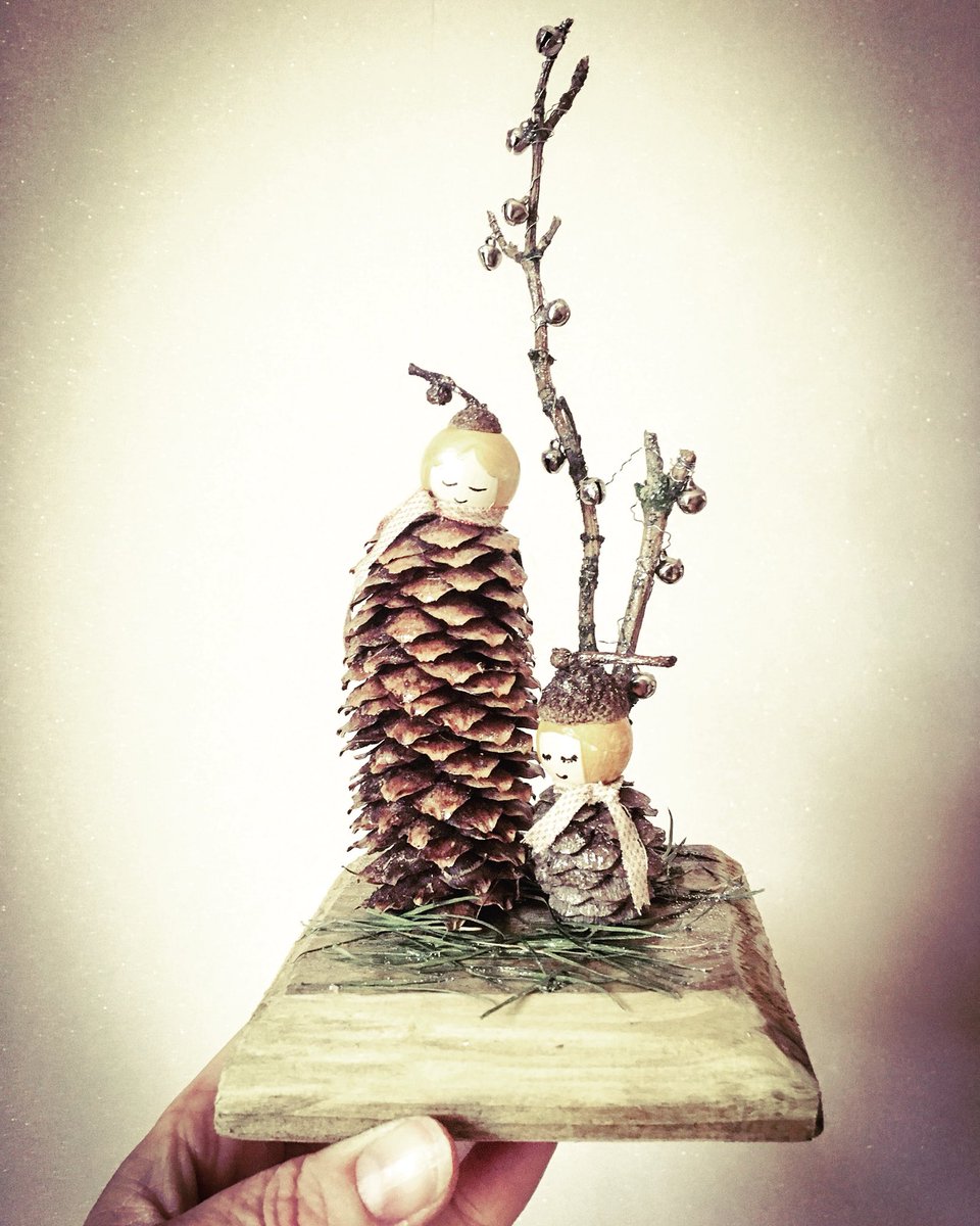 DriftDownTime's tweet image. Does anyone remember The Singing Ringing Tree? Happy Friday dear DownTimers 😘xxx #singingringingtree #jinglebells #bells #ringing #pinecones #acorns #acorncaps #woodlandart #forestart #autumn #christmas #christmasdecor #christmasdecorations #christmasgifts @FabricationLS2 #leeds