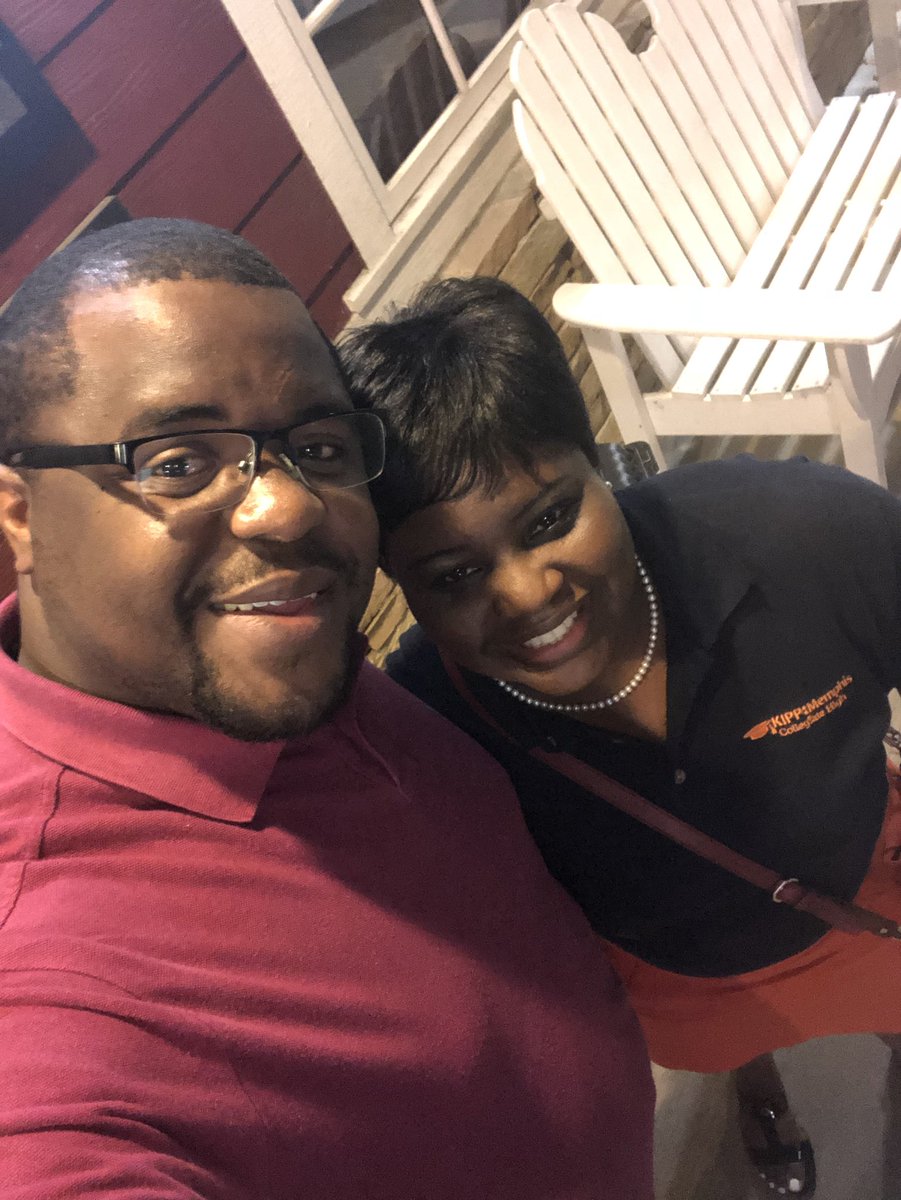 theej_moss's tweet photo. Thank you God for sending me authentic, genuine and positive mentorship. Thank you Dr. Polk-Johnson for all that you pour into me. Last night, she visited me in Nashville and the message of dinner- You have to learn in every experience. #Reminded #OnTimeWord #WalkInYourPurpose https://t.co/j0hf7teWRW