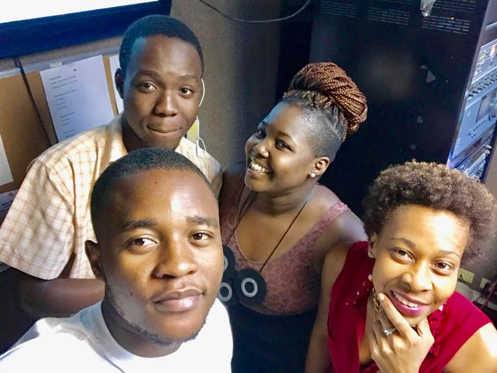 21 septembre radio Ibo 
Avec Eudjie 
Pa koupe tour