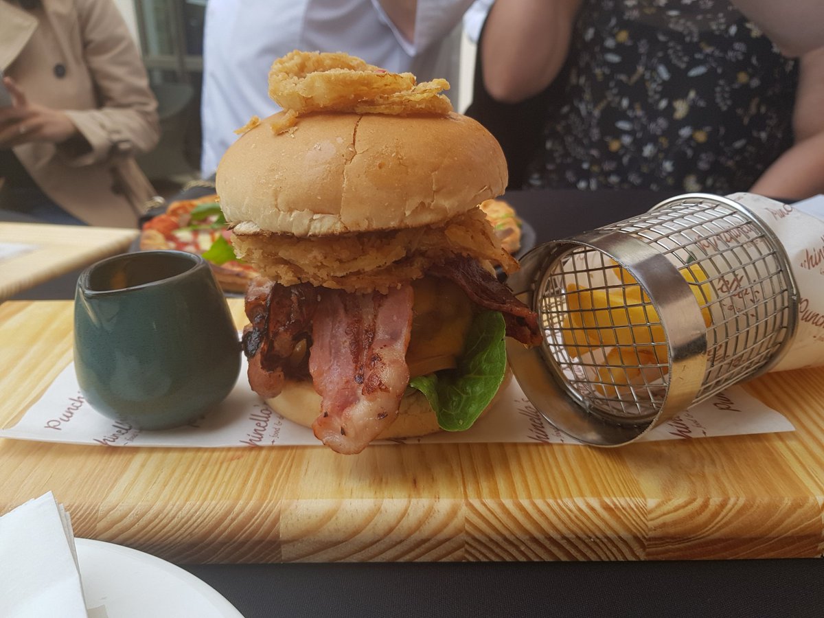 LetsGo_SA's tweet photo. Delicious treats at Southern Sun @MONTECASINOZA for Sundowners on the Deck! #montecasino #LetsGo #LetsGo_Sa #TimeToFindYourFun https://t.co/HlZTC2P9mC