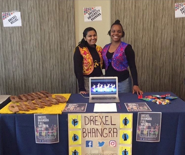 DrexelBhangra's tweet photo. Thank you to everyone who came to the Global Day Fair today to check out DUB! We had such a great time with y'all :) 
.
Stay tuned for more information on FALL TRYOUTS!
.
#drexelbhangra #welcomeweek2018 #welcomenewdragons #fall2018 #drexeldragons #drexeluniversity #bhangralife https://t.co/Ff6DRzzt5t