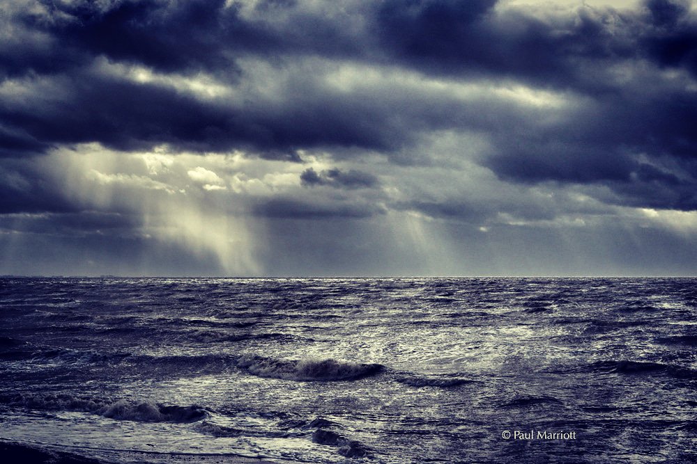 marriottphotos1's tweet photo. Goodbye Storm Bronagh #stormbronagh #storm #stormy #stormyweather #bronagh #stormhour #norfolkhour #clouds #stormclouds #weatherpics #weather #seaside #cruelsea #monochrome https://t.co/FvFcDmPZlo