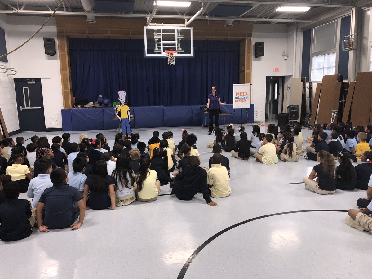 MrsLyssMartin's tweet photo. Ned visited Woodlynne Public School. #wpsrocks #encourageothers https://t.co/BpbYw8cb4P