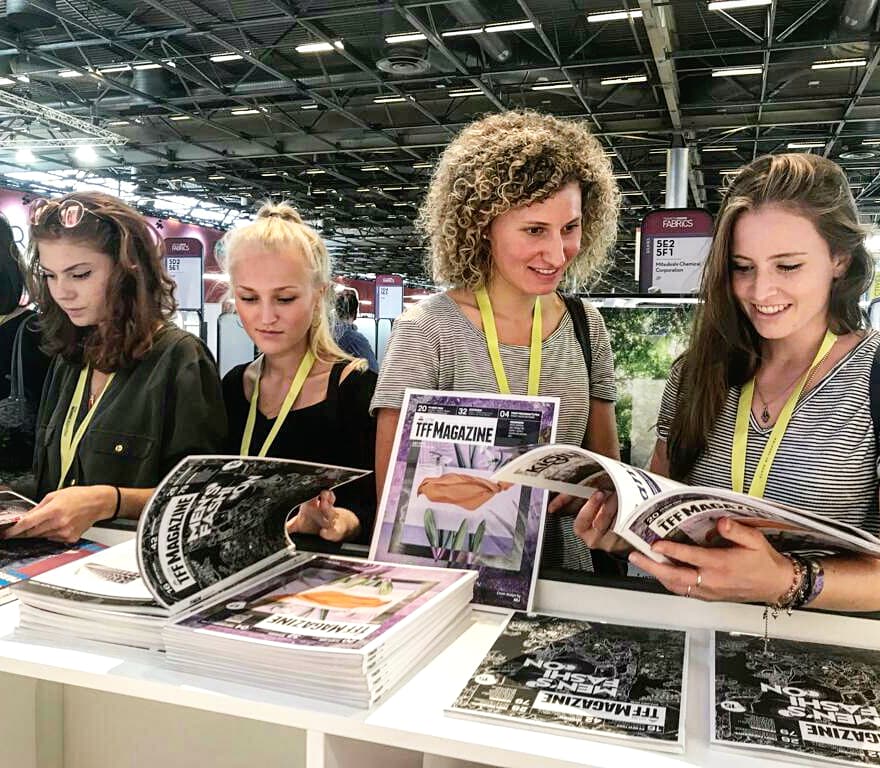 TFFMagazine's tweet image. The last day at #PremiereVisionParis.Exhibitors from five continents participated the fair for three days.(19-21 Sept.)
#tffmagazine #turkishfashionfabrics  #utib #uludagtextileexportersassociation #magazine #fashion #textile #fabric #yarns #recycled #news #newtrends #newtech