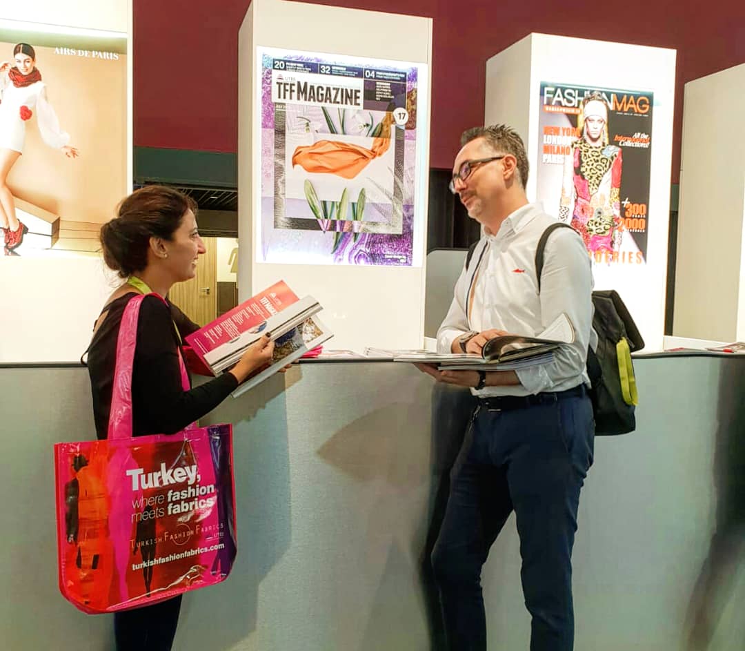 TFFMagazine's tweet image. The last day at #PremiereVisionParis.Exhibitors from five continents participated the fair for three days.(19-21 Sept.)
#tffmagazine #turkishfashionfabrics  #utib #uludagtextileexportersassociation #magazine #fashion #textile #fabric #yarns #recycled #news #newtrends #newtech