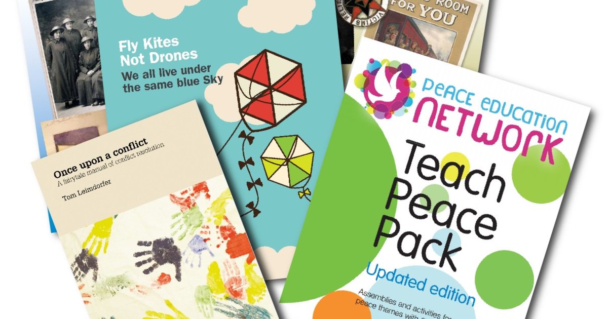 wosdec's tweet photo. #Lookagain Day 21 of GC month. Images from the excellent @KitesNotDrones education pack.  We're looking forward to hearing from the @Museum_Learning WW1 project with @HolyroodSec and @BellahoustonAc since working with them on GC approach to conflict past and present @IDEAScotland https://t.co/gGJ1mSe4aC
