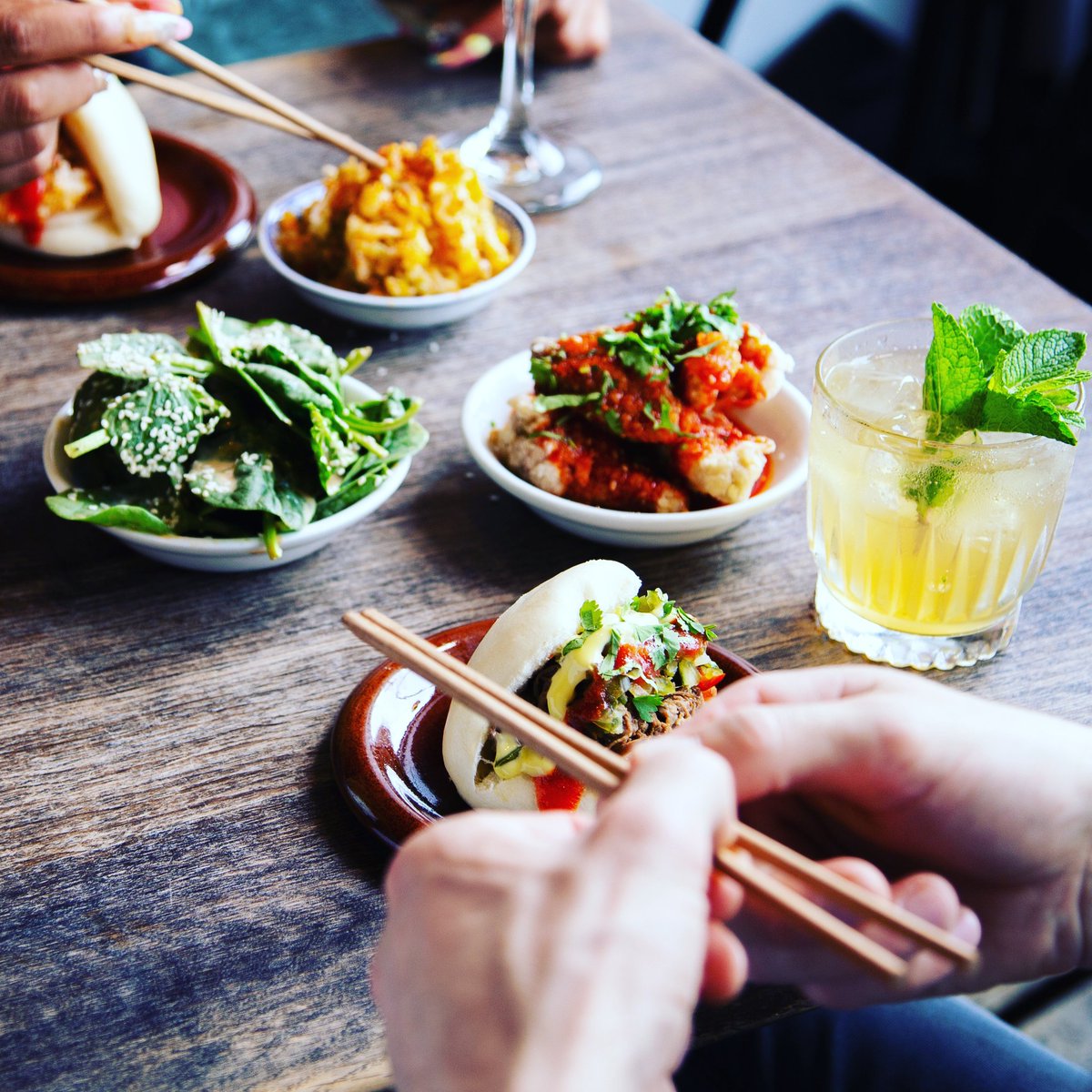 See you from 6pm for buns, boozes and serious #fridayvibes. ✌️🍹