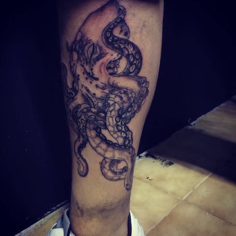ANoeus's tweet photo. Tattoo artist Tepatitlán Jalisco llámame al 3787905531 😎👍🏻aldous tattoo https://t.co/mvOLT7x1LH