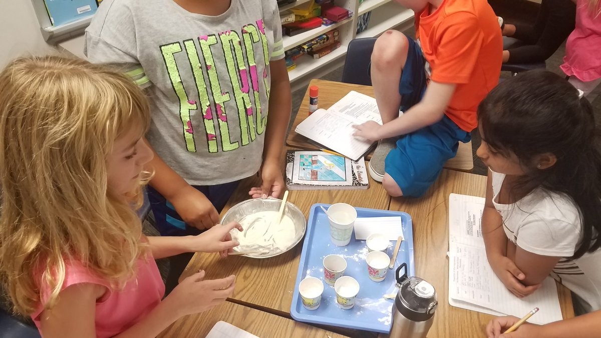 CriswellGinger's tweet photo. Making glue in 4th grade science. So much fun!@NPERockets https://t.co/0LNaoBvIRb