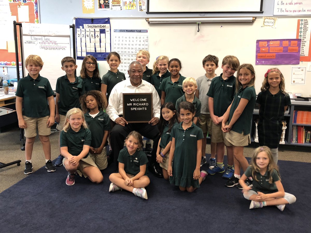Shorecrest's tweet photo. Third graders learn about @USNavy life with CDR Richard Speights (Ret) #guestexperts #ShorecrestValues https://t.co/Lz9bOLmu1v