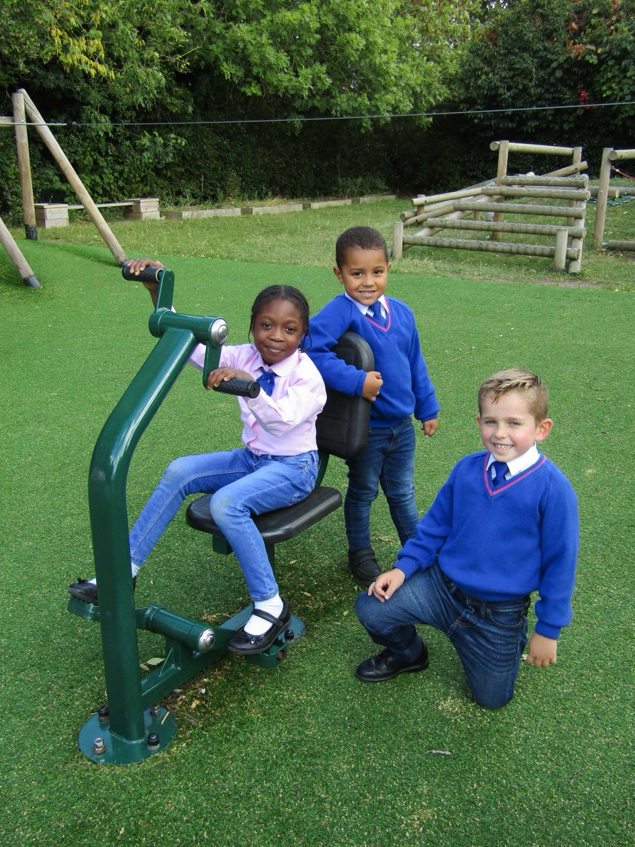 MeredaleSchool's tweet photo. Everyone was invited to come to school today wearing their jeans to support Jeans for Genes Day.  We raised  £49 for this very worthwhile charity. #meredale #jeansforgenes #JeansForGenesDay #charity https://t.co/GT2nh07sDq