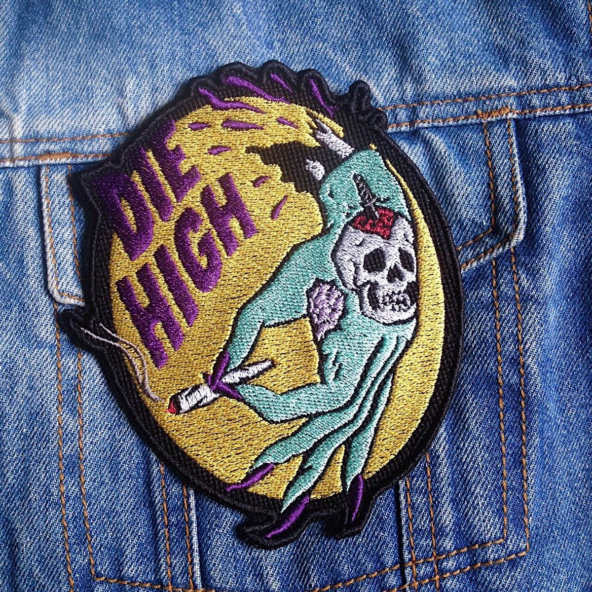 PatchDaRamona's tweet photo. Stay High, Die High!
.
.
.
Patch Die High
9cm x 7cm, r$20
15cm x 12cm, r$50
.
.
.
enviamos pra todo brasil, pedidos por email ou whatsapp ;)
#donaramona
#embroidery
#embroideryart
#bordado
#patches
#embroiderypatch
#embroiderylove
#embroiderywork
#stayhigh
#diehigh https://t.co/ZT5ICI4zvH