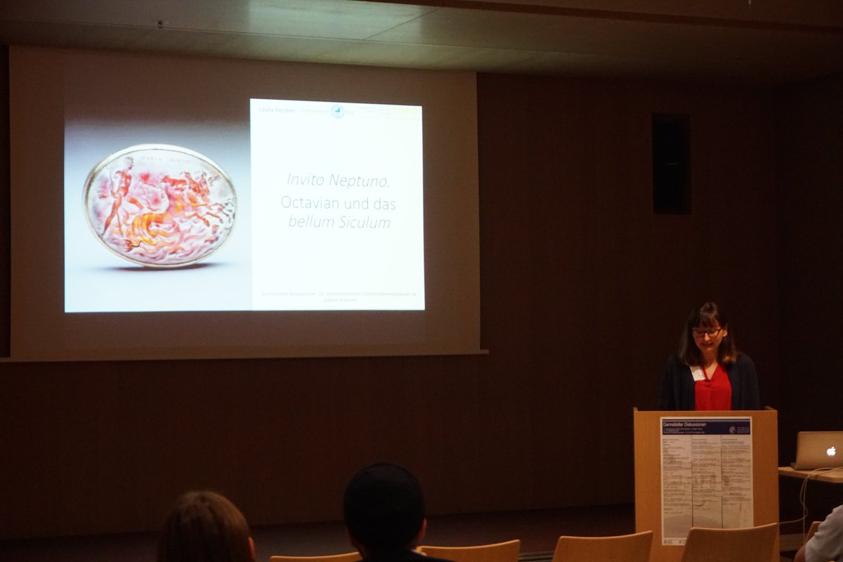 DD-Tweets tweet media