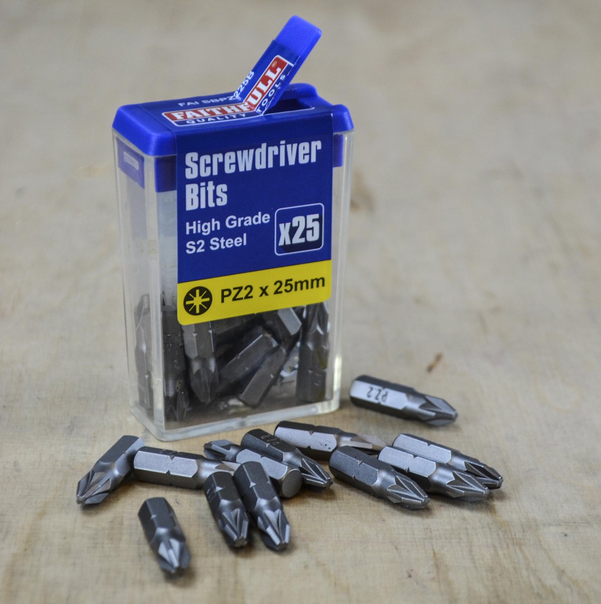 Faithfull_Tools's tweet photo. Check out our PZ2 Pozidrive Screwdriver Bits, supplied in a compact plastic case. Ideal to tuck into a pocket or tool bag. The bits inside are manufactured from high grade S2 steel. #screwdriverbits https://t.co/IAWgLhlstT