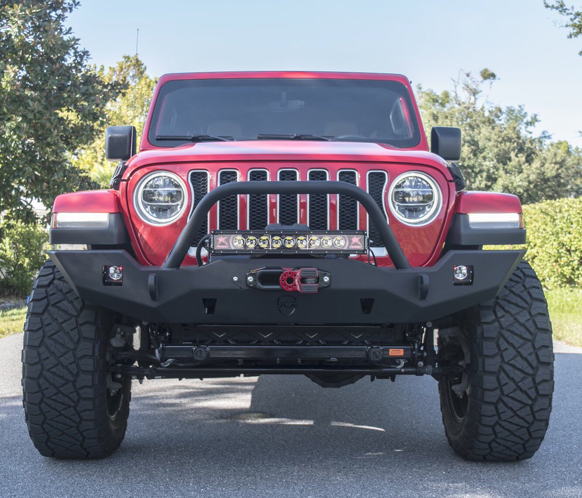 happytrails4x4's tweet image. #frontendfriday 

@Jeep 
@JcrOffroad 
@RigidNation 
@WarnIndustries 
@NittoTire 
#factor55 
#blueox