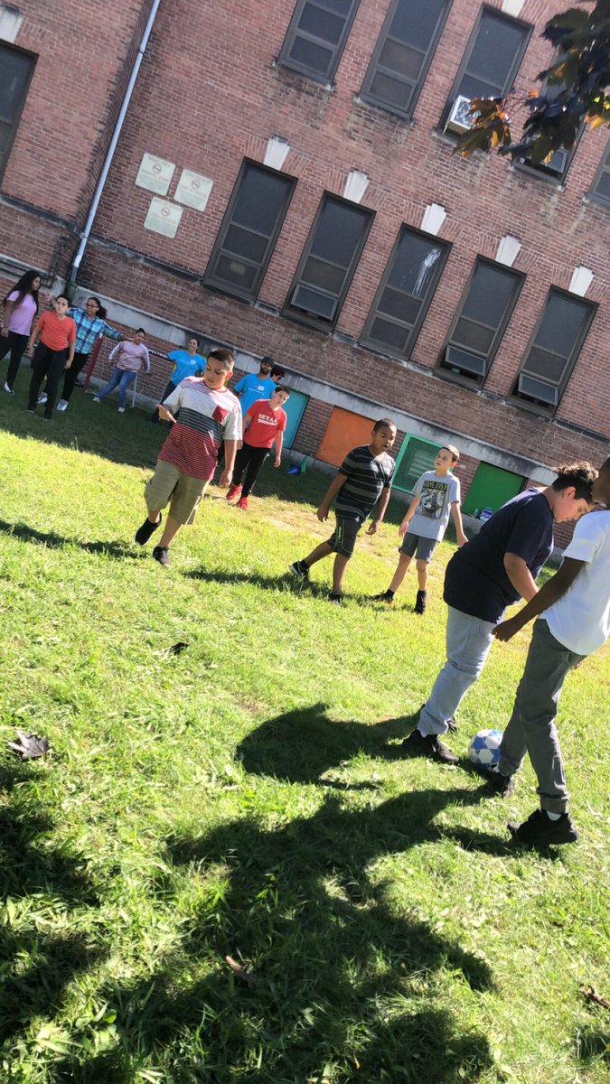 Life_Ambassador's tweet photo. I don’t want this day to end. Service day with @PlayworksNewEng and @BCBSMA. #ServiceDay18 #BCBSMA #Volunteer #MyJobIsSoCool #PlayWorks #BlueCross https://t.co/Xt0qrb7RRg