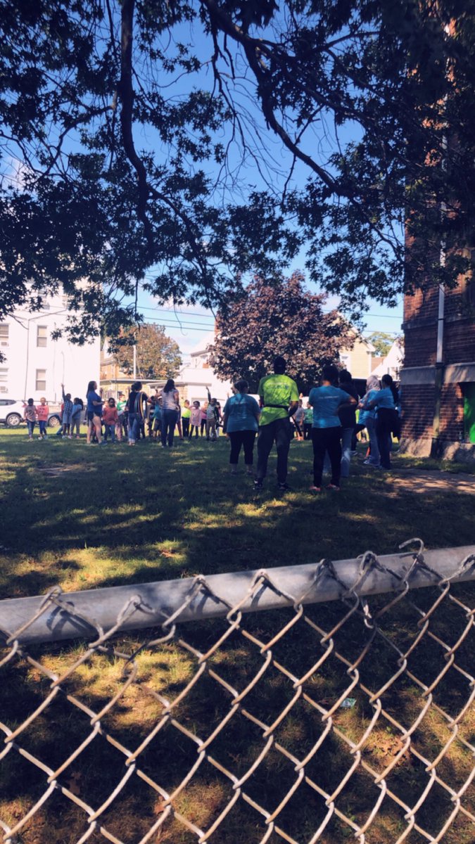 Life_Ambassador's tweet photo. I don’t want this day to end. Service day with @PlayworksNewEng and @BCBSMA. #ServiceDay18 #BCBSMA #Volunteer #MyJobIsSoCool #PlayWorks #BlueCross https://t.co/wPuq9PxPQ8