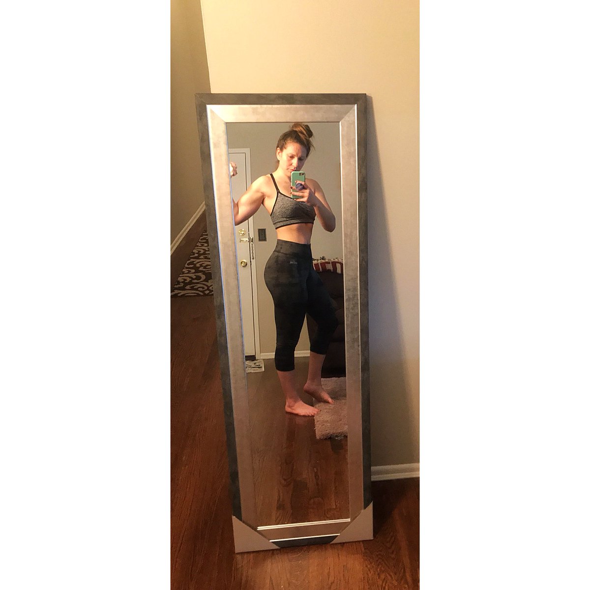 dtessel13's tweet photo. Every day is another chance to get stronger, to eat better, to live healthier, and to be the best version of you 💪
•
#strong #fit #legday #booty #bicep #curves #fitfam #healthy #fitness #fitnessaddict #girlswholift #model #fitlife #muscles #cleaneating #diet #abs #picoftheday https://t.co/BJS8hPv7Au