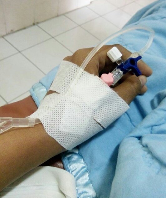 Christian_BoySr's tweet photo. Setelah dari hari Rabu berusaha kuat dan bertahan, akhirnya KO juga. Untung ga pake BPJS, jadi kaga ditelantarin RS dgn alasan kamar yg full. #ThanksPrudential.. https://t.co/3nhPRfNe73