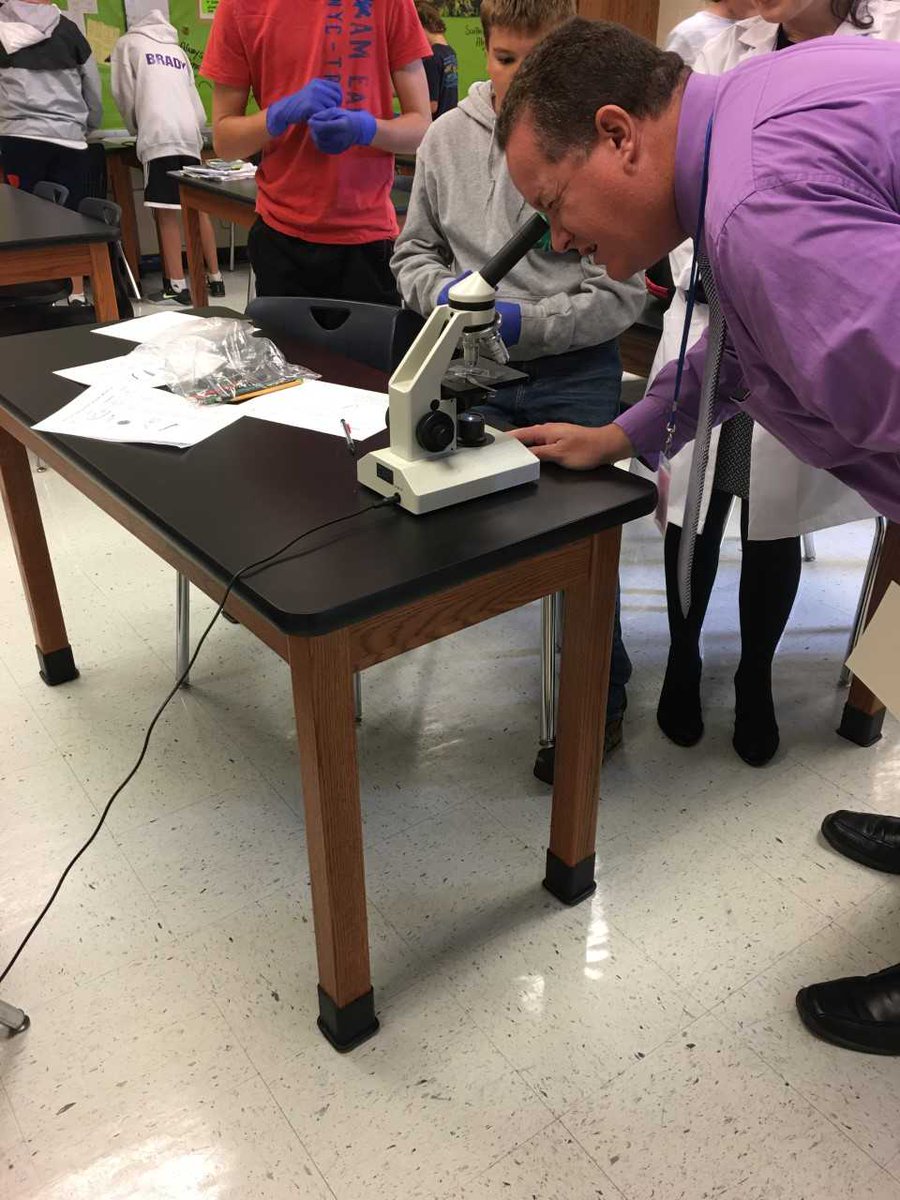 CTPanthersMS's tweet image. Mr. Wink stopped by Mrs. Pulsifer's 7th and 8th grade science classes to check out their lab.  Students have been finding some pretty interesting microorganisms in the water samples. #ScienceRocks #LabFriday #PantherPride