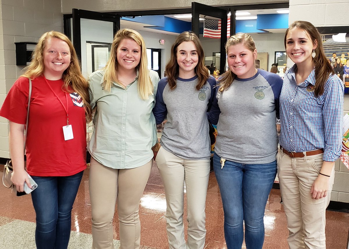 Some awesome Oakland FFA students came to read today! Thanks for coming!  <a href="/ohsffa1/">Oakland FFA</a> <a href="/OaklandRCS/">Oakland High School</a> <a href="/readtosucceed/">Read To Succeed 📚</a>