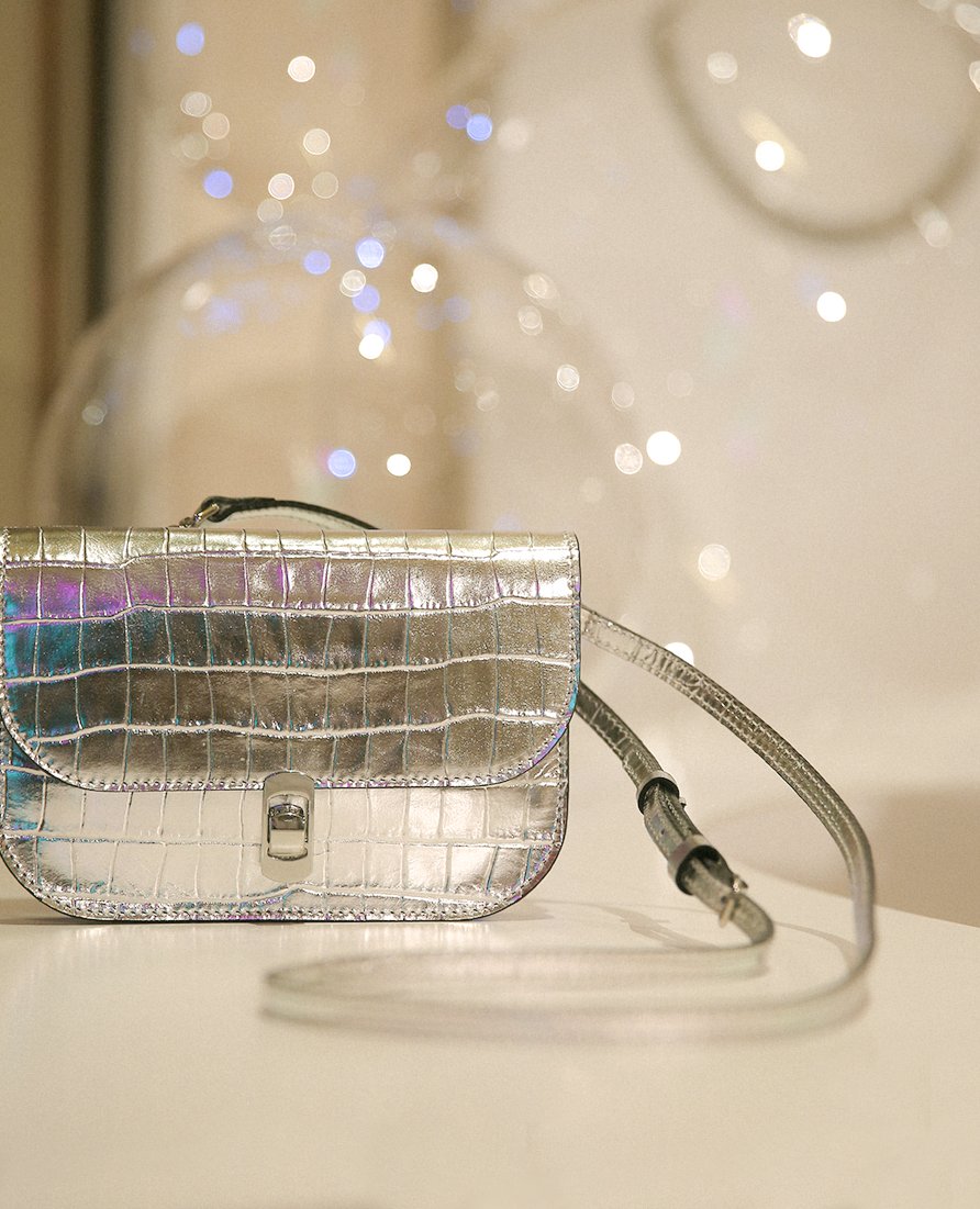 Coccinelle1978's tweet photo. Coccinelle #SpaceIsThePlace event is introducing the next Spring Summer 19 Collection. This is a preview of our white obsession: enjoy!
#Coccinelle #CoccinelleBags #Milan #MilanFashionWeek #MFW #WhiteObsession #ForJoyfulSpirits https://t.co/v0vnTgazaX