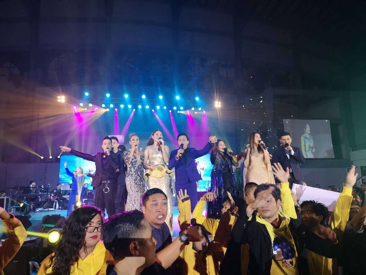polarisabscbn's tweet photo. Maraming maraming Salamat, akong pinalanggang Cebu! Akong pinalanggang Visayas! This has been #TNTAllStarShowdownCEBU! MAHAL NA MAHAL NAMIN KAYO! 😍😍😍😍 https://t.co/7YJM5gwe9X